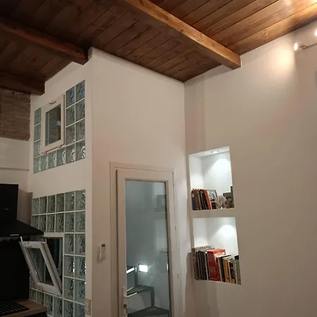 Stampace House アパート *