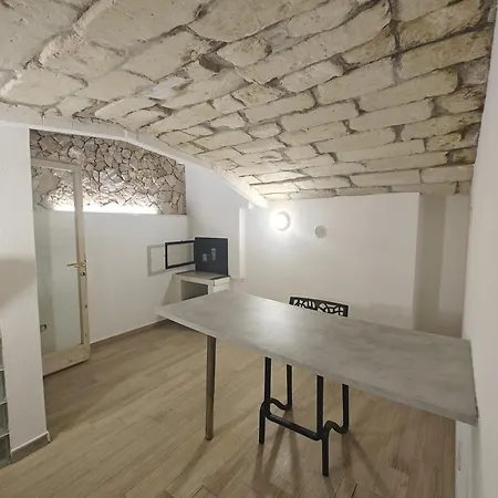 Stampace House *