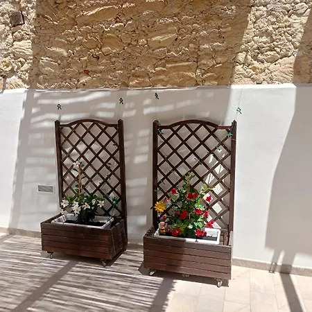 Stampace House